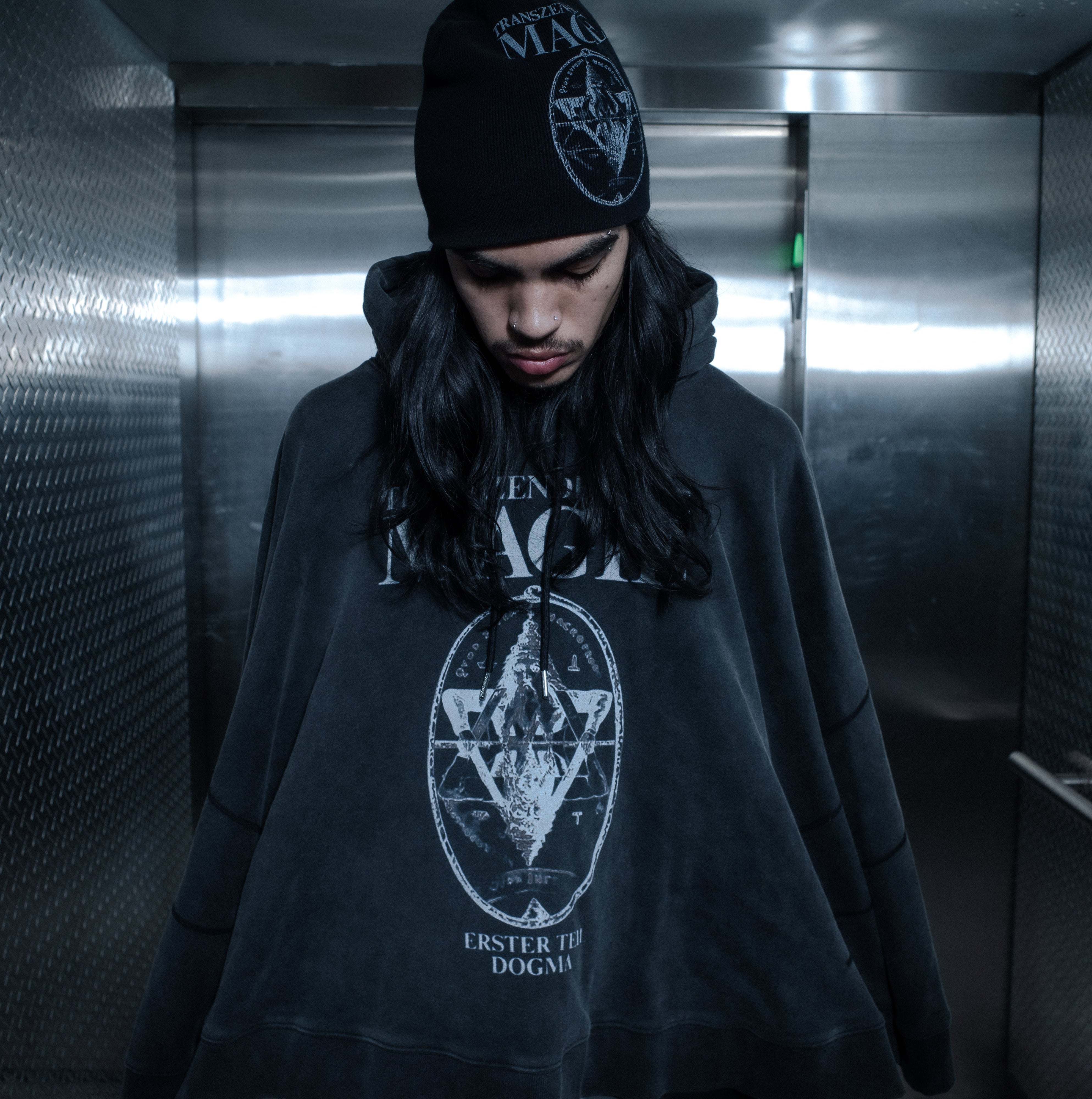 MAGIE CAPE HOODIE